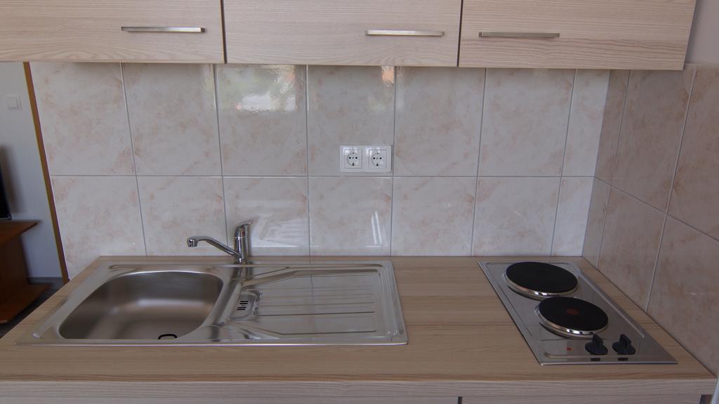 Apartments Domani Vir Ngoại thất bức ảnh