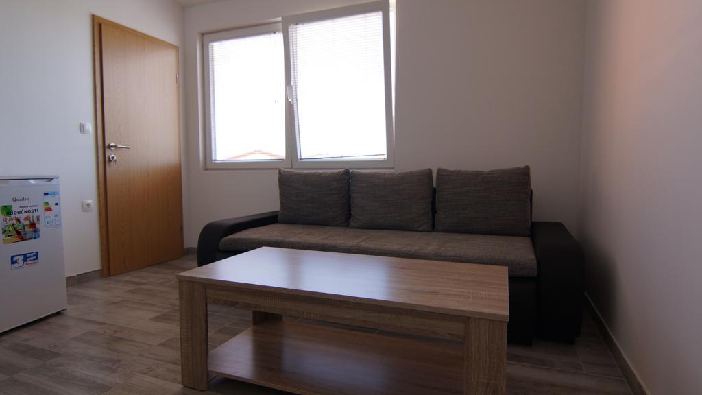 Apartments Domani Vir Ngoại thất bức ảnh
